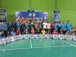 Bupati Majene Resmi Tutup Turnamen Bulutangkis Bupati Cup 2025 di GOR Mandar Majene