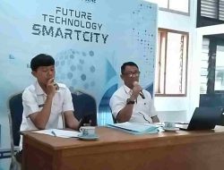 Kadis Kominfo Majene Pimpin Rapat Staf, Tekankan Tupoksi dan Kedisiplinan ASN