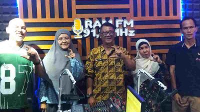 Diskominfo Majene Sosialisasikan Core Values ASN BerAKHLAK Melalui Podcast di RAM FM