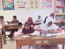 Kepala SDN 55 Deteng-Deteng Turun Langsung Dampingi Siswa Persiapan TKA Numerasi