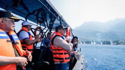 Keren! 40 Sandeq Grup A dan B Dilepas Gubernur SDK, Adu Kecekatan Melawan Angin di Laut Mandar